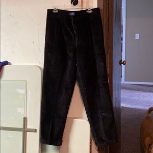 Men’s pleated black corduroy pants. 33/30